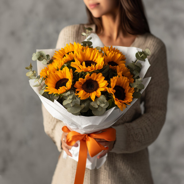 在每一片向日葵花瓣中，都藏著一縷陽光