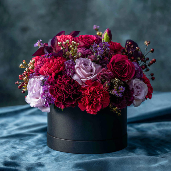 Misty Blush Whispers — A Twilight Ode to Carnations & Roses​